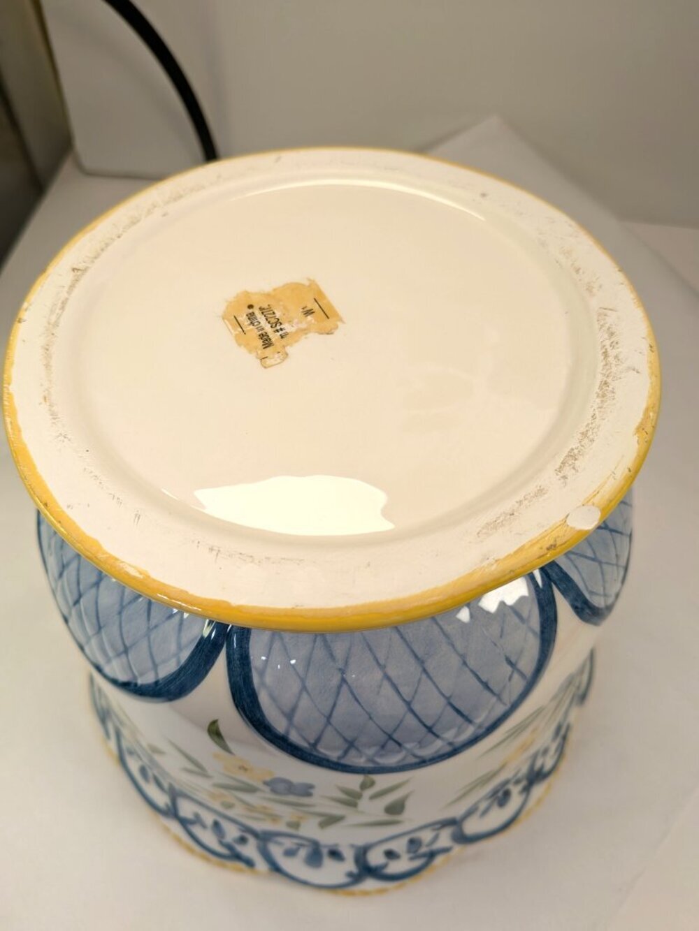 Large French Provincial Footed Cachepot | Raised Blue Relief & Rope Rim - Picture 11 of 16